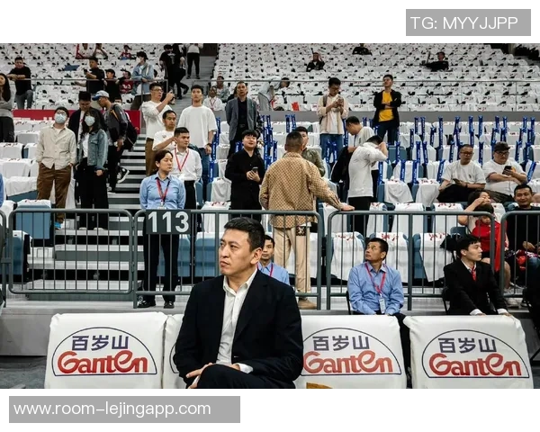 文班强调下半场反击策略末节强攻提升士气彻底击溃对手斗志 文班强调下半场反击策略末节强攻提升士气彻底击溃对手斗志